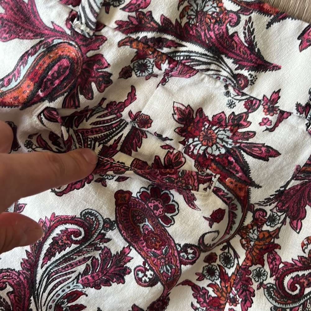 Ann Taylor Loft Linen Blend Shorts, size 6 Paisley shorts - Picture 9 of 12